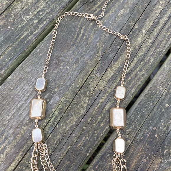 Statement necklace Long chain triple strand necklace gold tone faux black stones - Picture 12 of 13